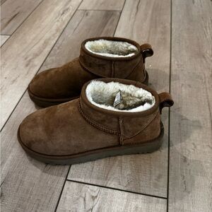 UGG Tan Suede Boots with Cream Fur